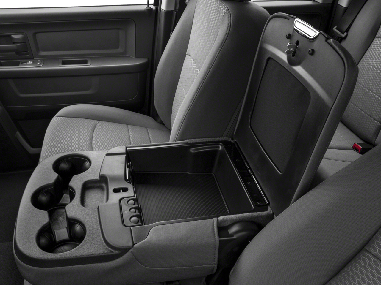 2017 RAM 1500 Express Quad Cab 4x4 6'4" Box