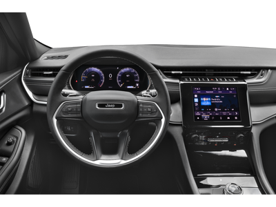 2025 Jeep Grand Cherokee Laredo 4x2