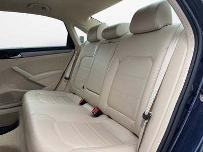 2014 Volkswagen Passat 1.8T SE