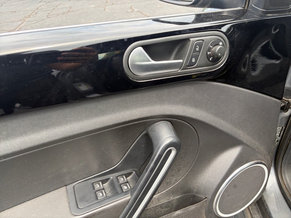2013 Volkswagen Beetle Convertible 2.0T