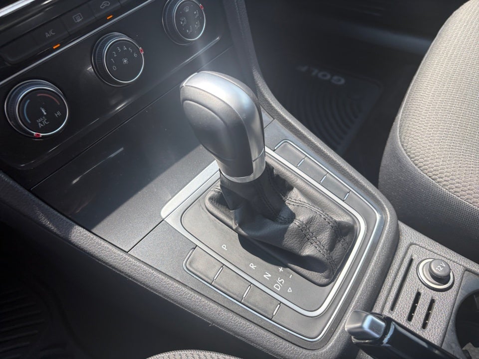 2018 Volkswagen Golf SportWagen S