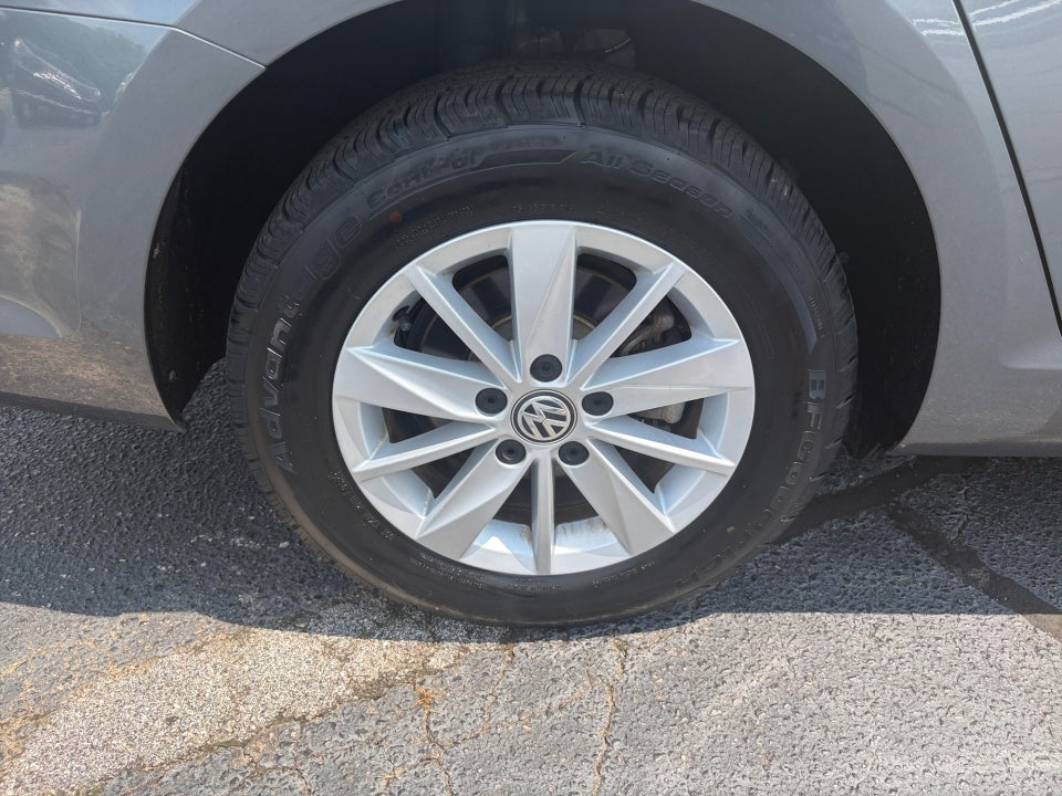 2018 Volkswagen Golf SportWagen S