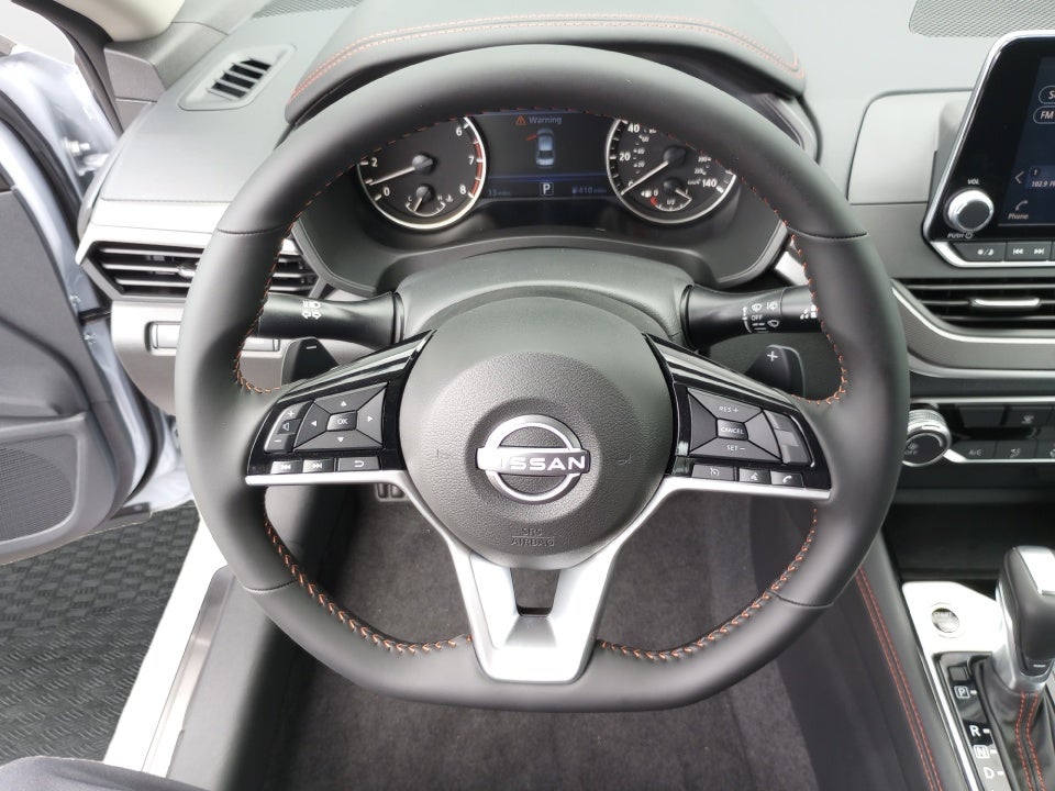 2025 Nissan Altima SR FWD