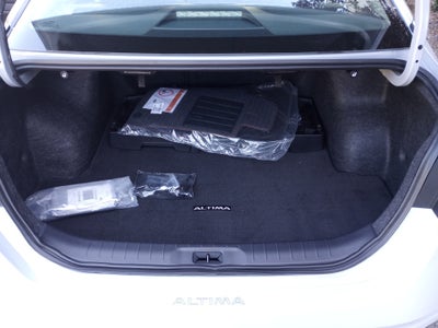 2025 Nissan Altima SR FWD