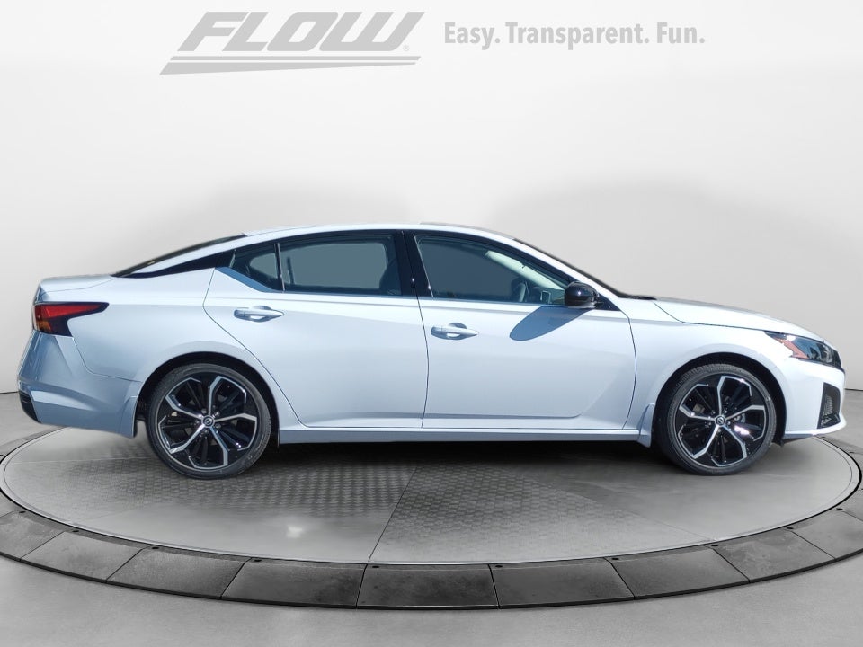 2025 Nissan Altima SR FWD