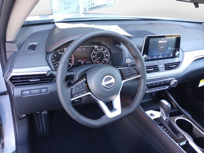 2025 Nissan Altima SR FWD