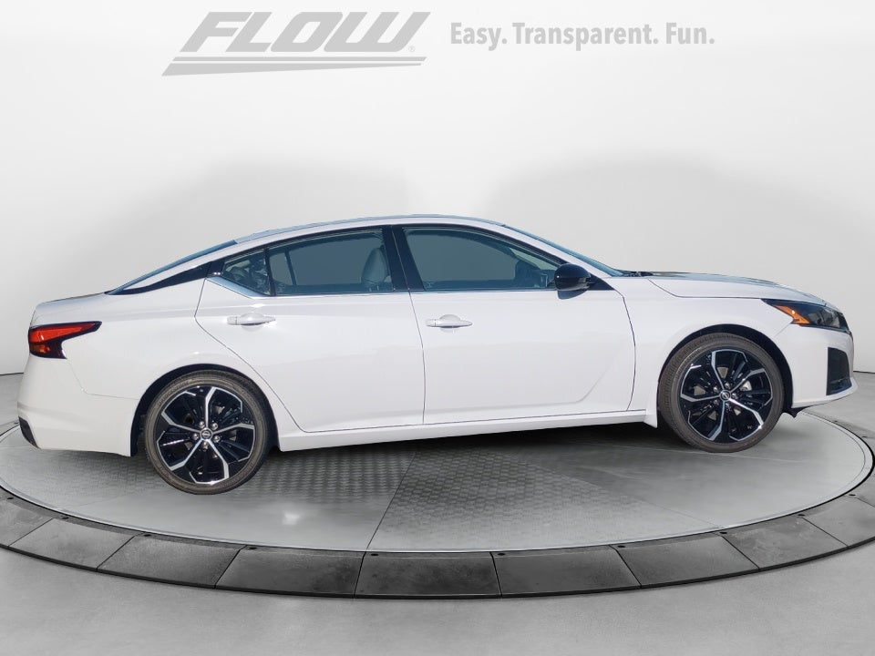 2025 Nissan Altima SR FWD