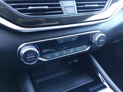 2025 Nissan Altima SR FWD