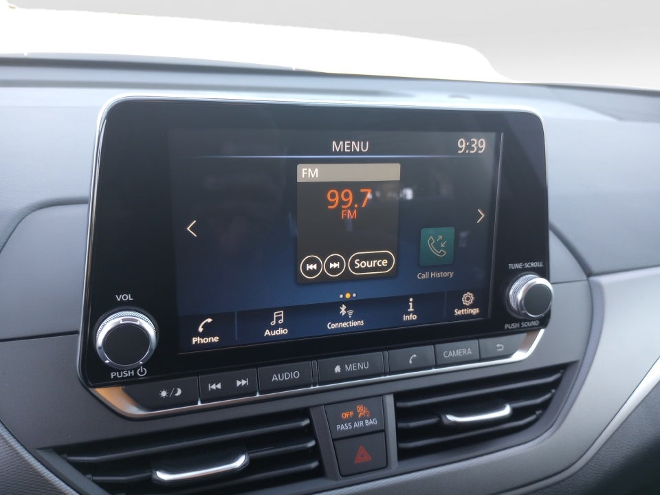 2025 Nissan Altima SR FWD