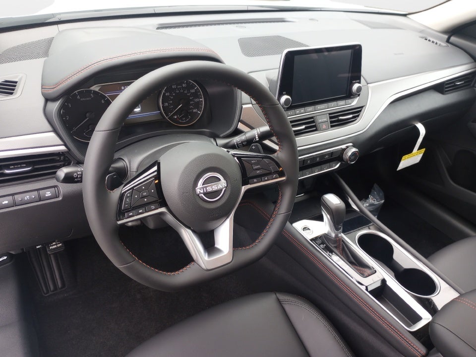 2025 Nissan Altima SR FWD