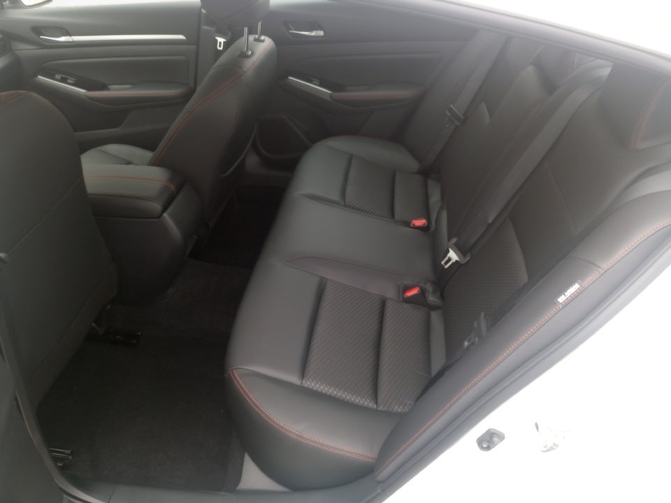 2025 Nissan Altima SR FWD