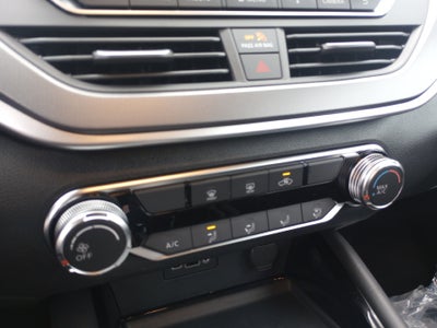 2025 Nissan Altima SR FWD