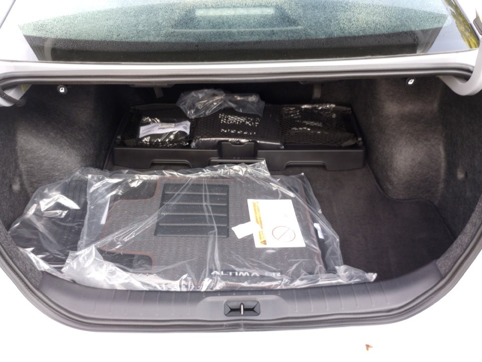 2025 Nissan Altima SR FWD