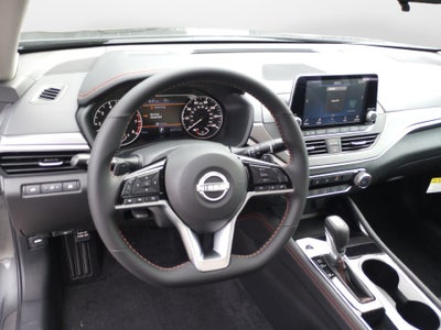 2025 Nissan Altima SR FWD