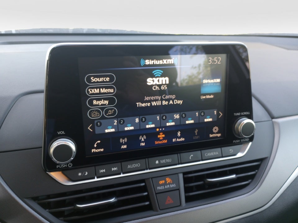 2025 Nissan Altima SR FWD