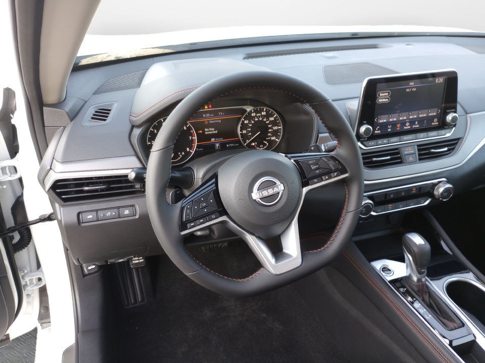 2025 Nissan Altima SR FWD