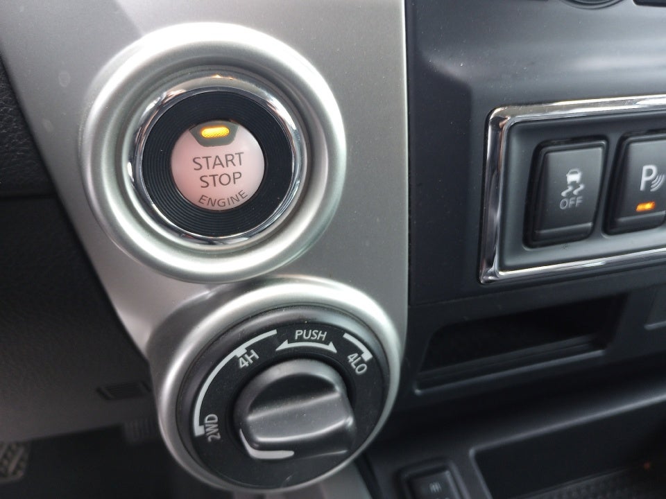 2021 Nissan TITAN Crew Cab SV 4x4