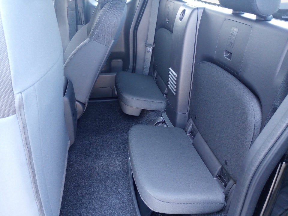 2025 Nissan Frontier King Cab SV 4x2