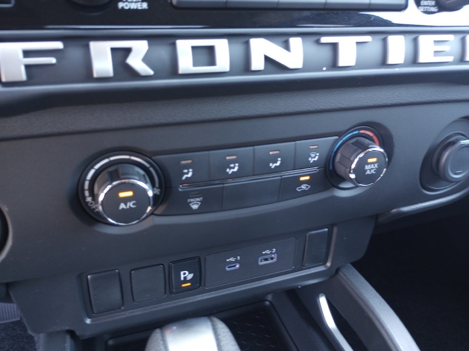 2025 Nissan Frontier King Cab SV 4x2