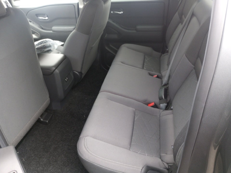 2026 Nissan Frontier Crew Cab SV 4x2