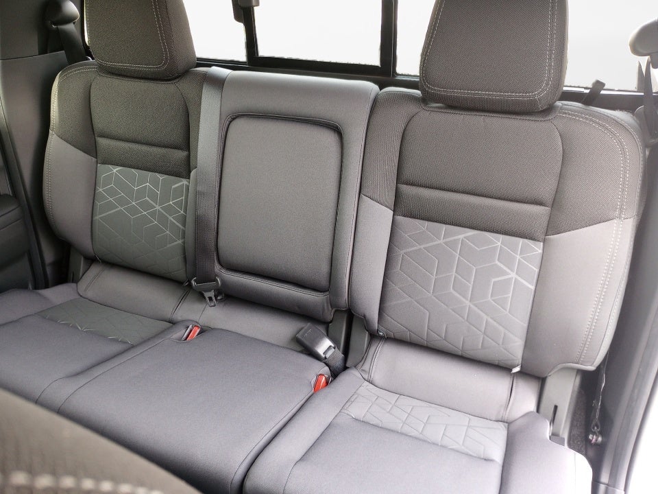 2026 Nissan Frontier Crew Cab SV 4x2