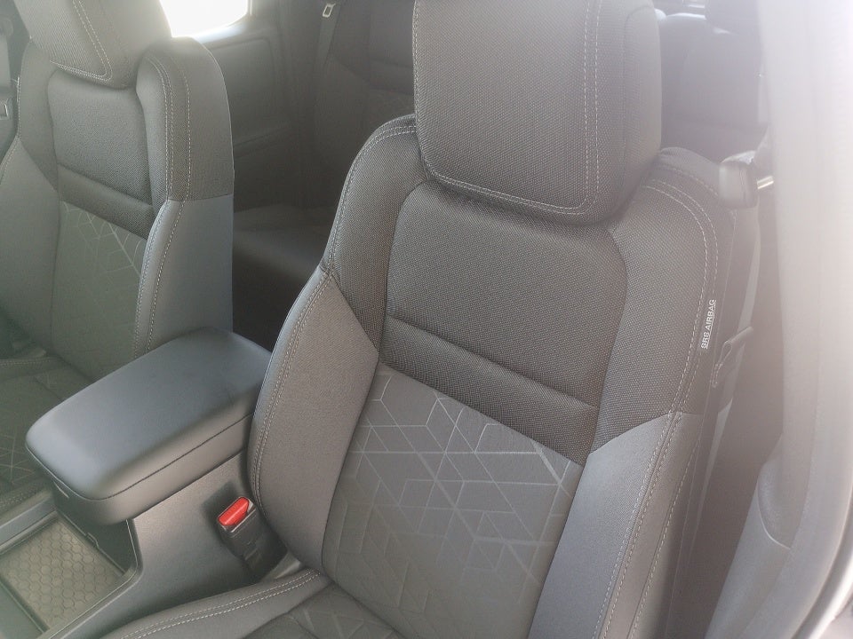 2026 Nissan Frontier Crew Cab SV 4x2