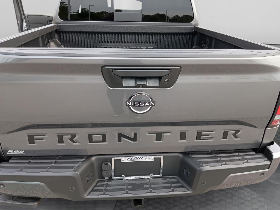 2027 Nissan Frontier SV