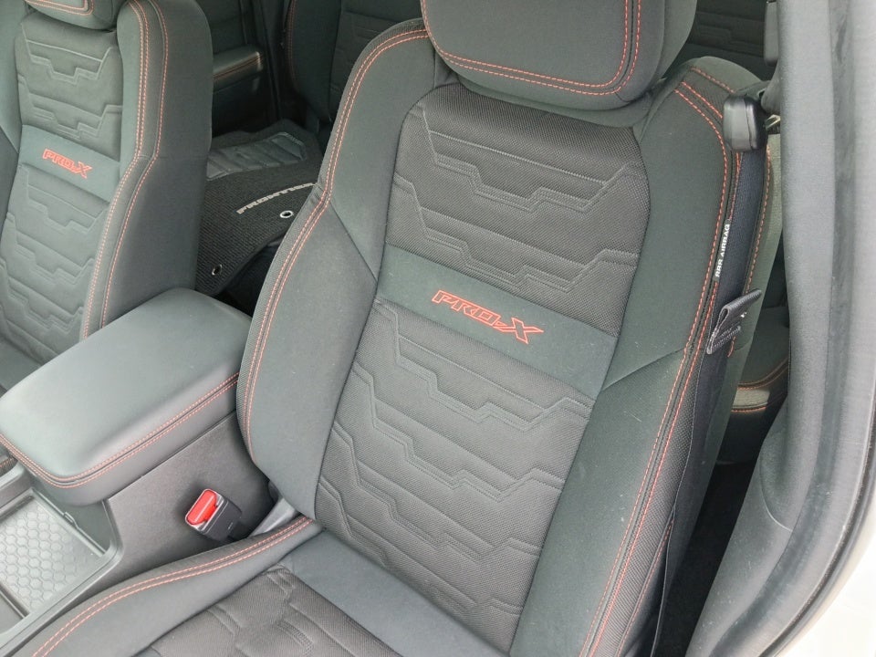 2024 Nissan Frontier Crew Cab PRO-X 4x2