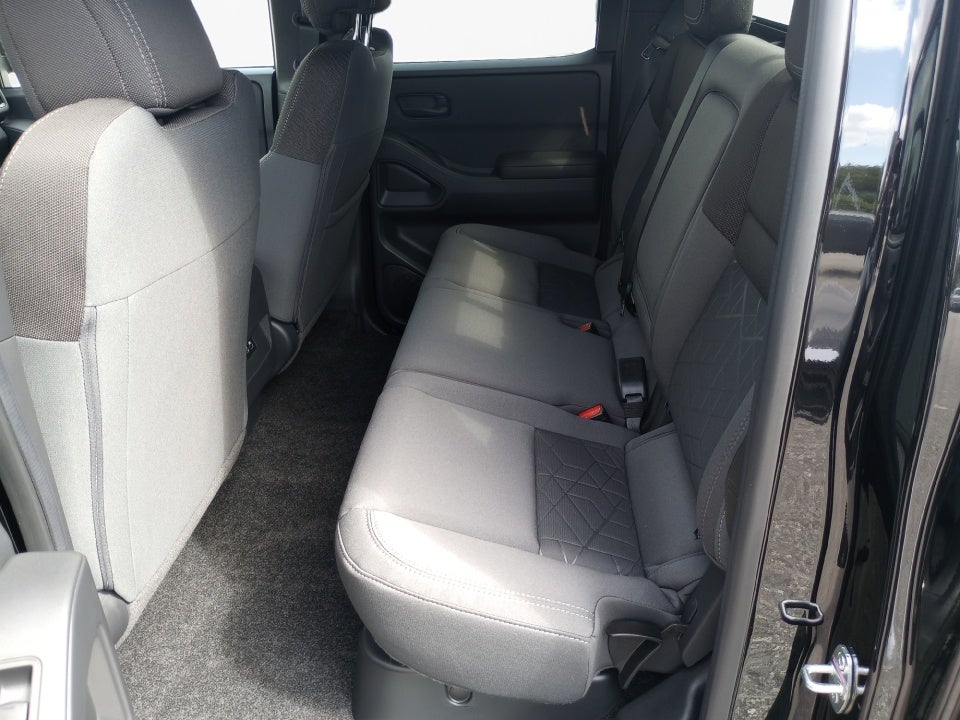 2026 Nissan Frontier Crew Cab SV 4x2