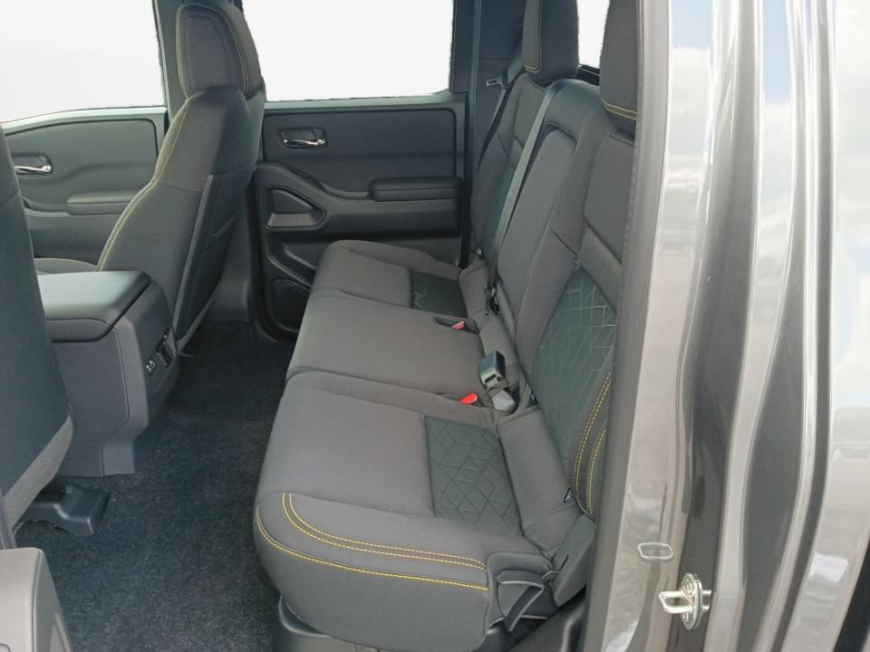 2027 Nissan Frontier SV