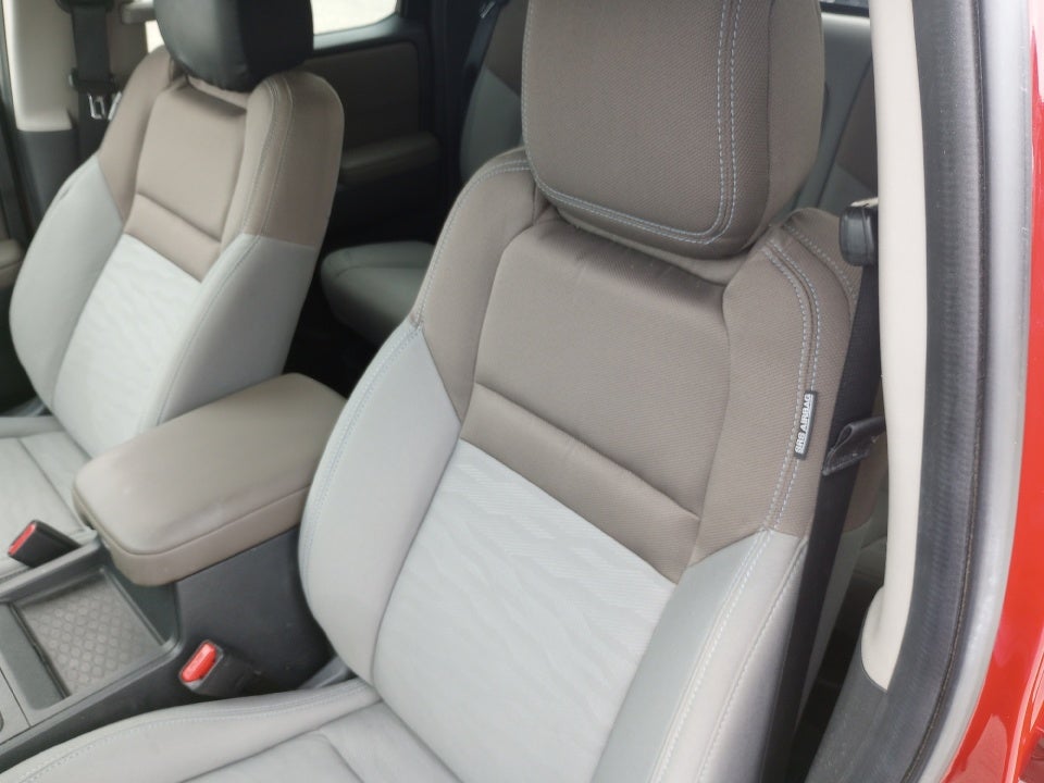 2022 Nissan Frontier Crew Cab SV 4x2