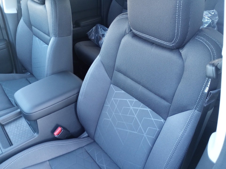 2026 Nissan Frontier Crew Cab SV 4x2