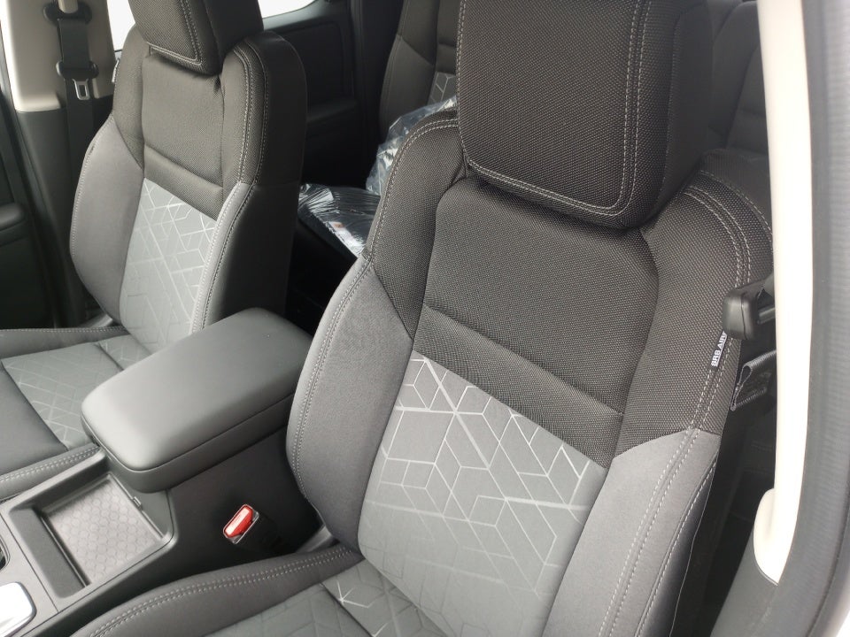 2026 Nissan Frontier Crew Cab SV 4x2