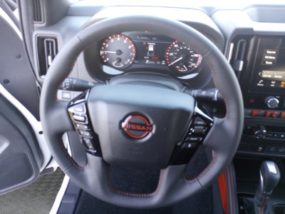 2025 Nissan Frontier Crew Cab PRO-4X 4x4