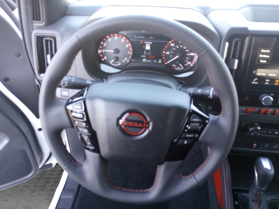 2025 Nissan Frontier Crew Cab PRO-4X 4x4