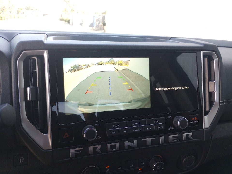 2025 Nissan Frontier SV