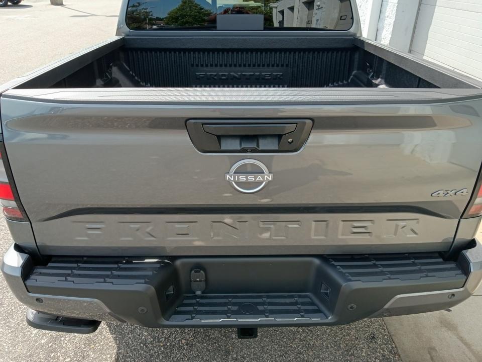 2027 Nissan Frontier SV