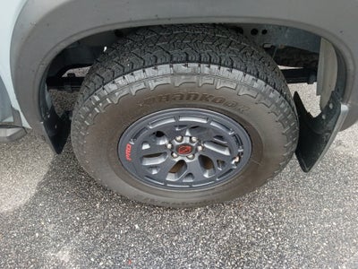 2025 Nissan Frontier Crew Cab PRO-4X 4x4