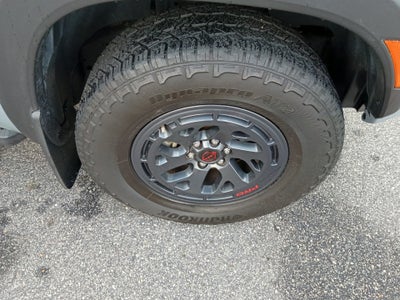 2025 Nissan Frontier Crew Cab PRO-4X 4x4