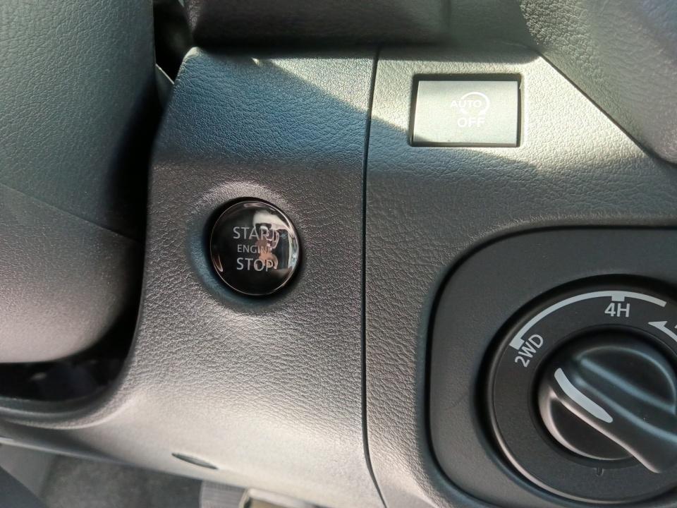 2027 Nissan Frontier SV