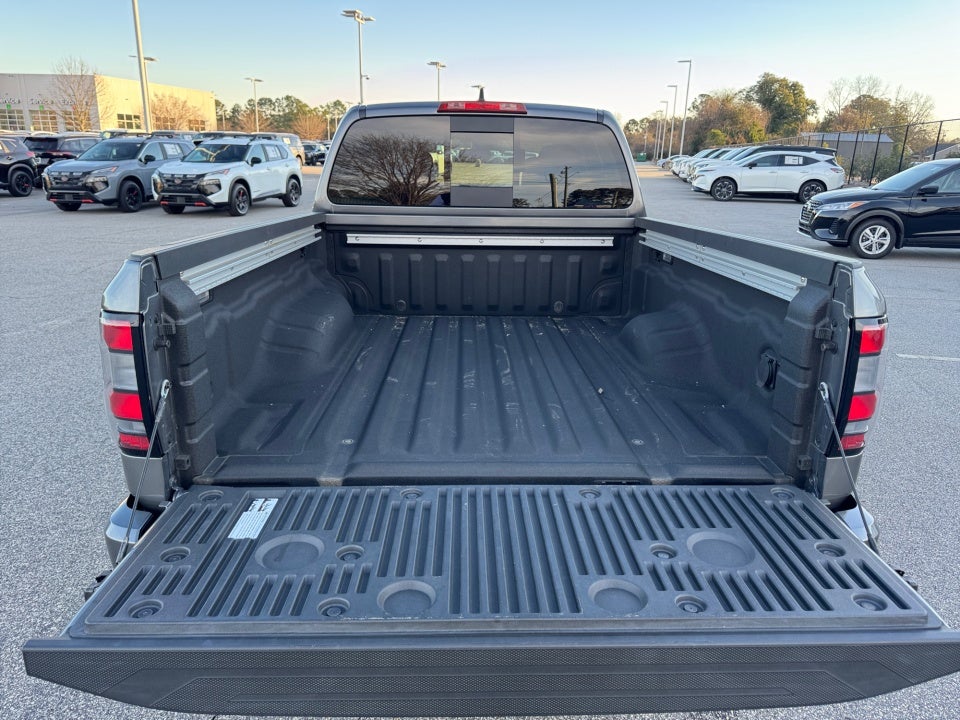 2023 Nissan Frontier Crew Cab Long Bed SV 4x4