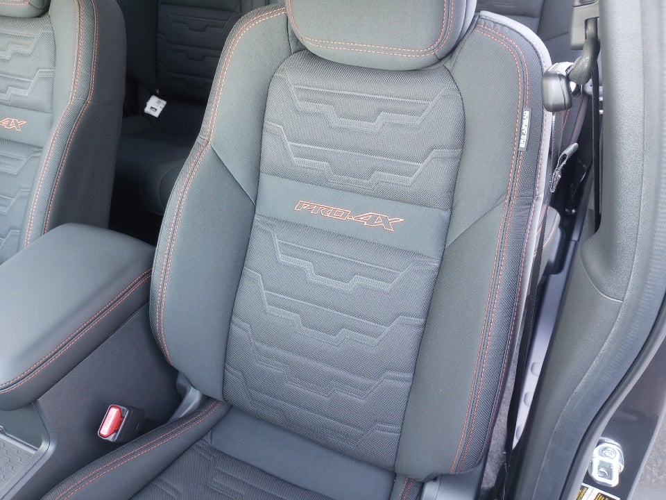 2026 Nissan Frontier Crew Cab Long Bed PRO-4X 4x4