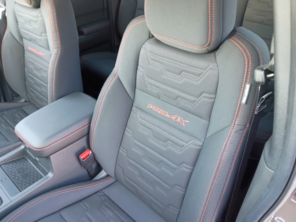 2026 Nissan Frontier Crew Cab Long Bed PRO-4X 4x4