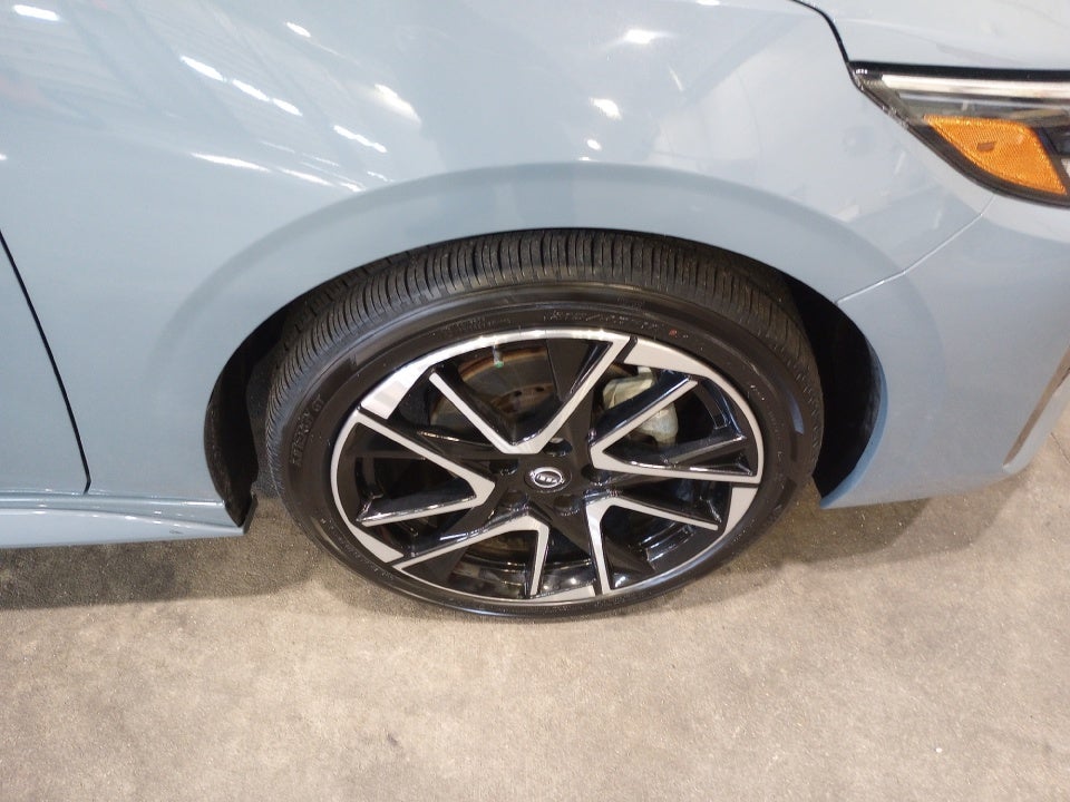 2024 Nissan Sentra SR Xtronic CVT