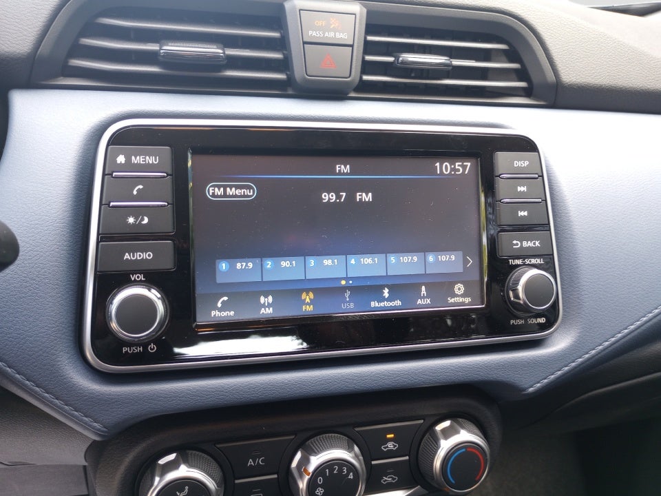 2025 Nissan Versa 1.6 SV