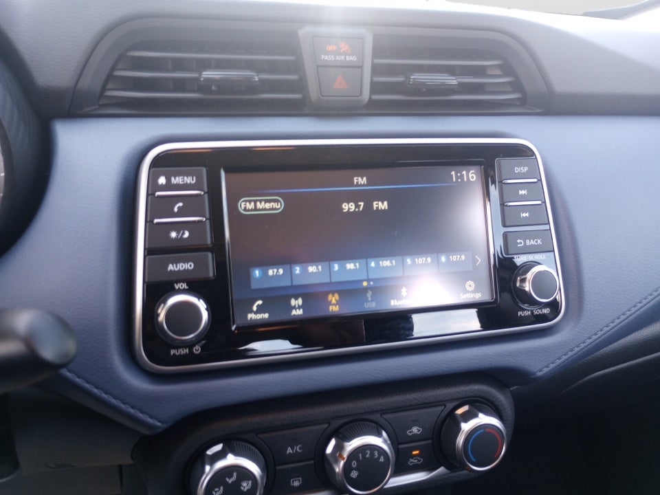 2025 Nissan Versa 1.6 SV