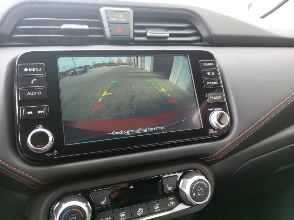 2025 Nissan Versa 1.6 SR