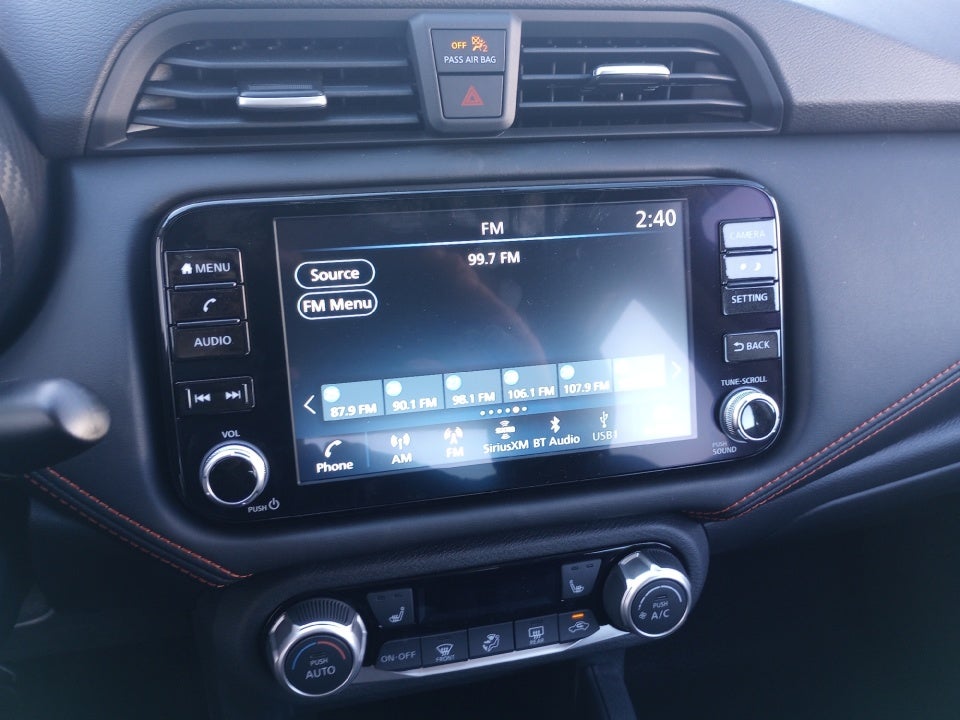 2025 Nissan Versa 1.6 SR