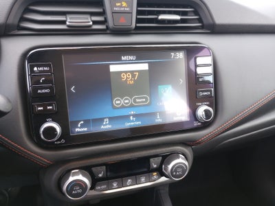 2025 Nissan Versa 1.6 SR