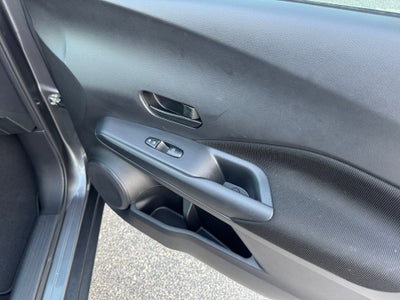 2022 Nissan Kicks S Xtronic CVT